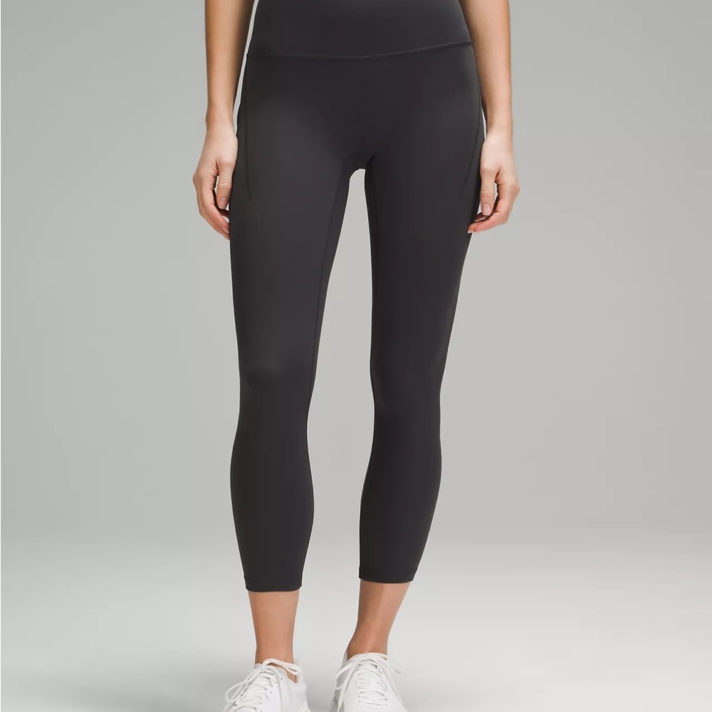 Lululemon Wunder Train High-Rise Crop 23" Black size 4